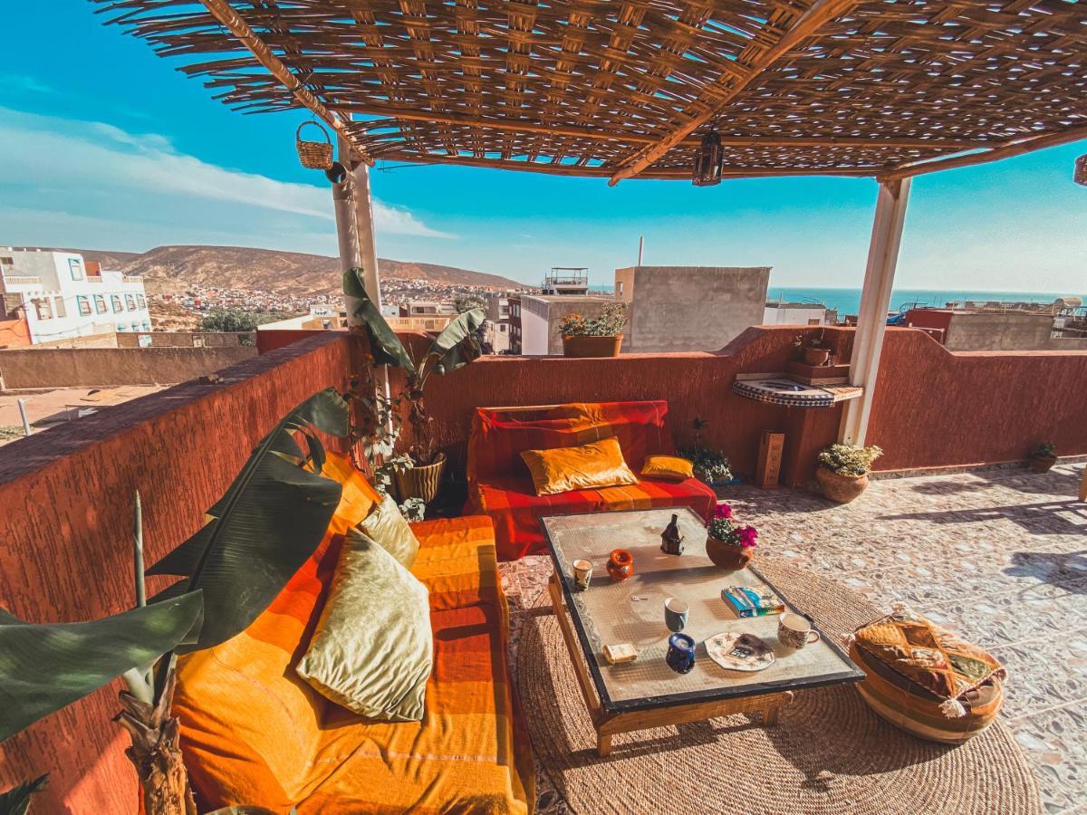 Wave Stay Hostel - Sea View อกาดีร์ ภายนอก รูปภาพ