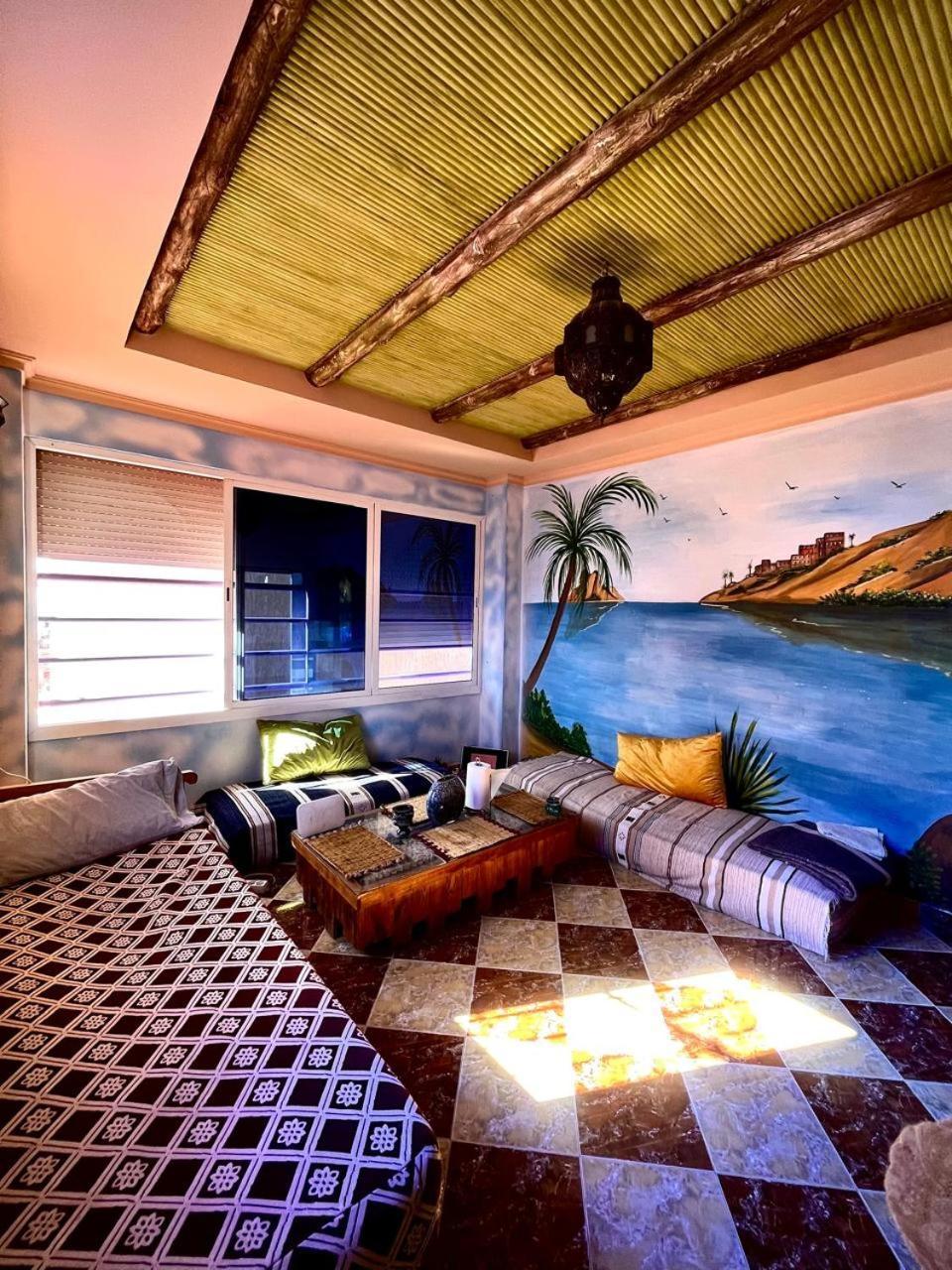 Wave Stay Hostel - Sea View อกาดีร์ ภายนอก รูปภาพ