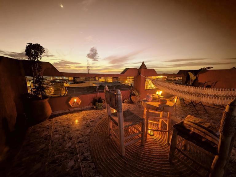 Wave Stay Hostel - Sea View อกาดีร์ ภายนอก รูปภาพ